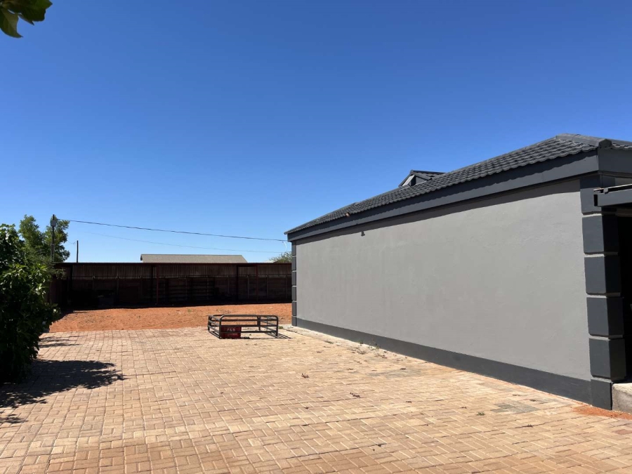 3 Bedroom Property for Sale in Keidebees Northern Cape